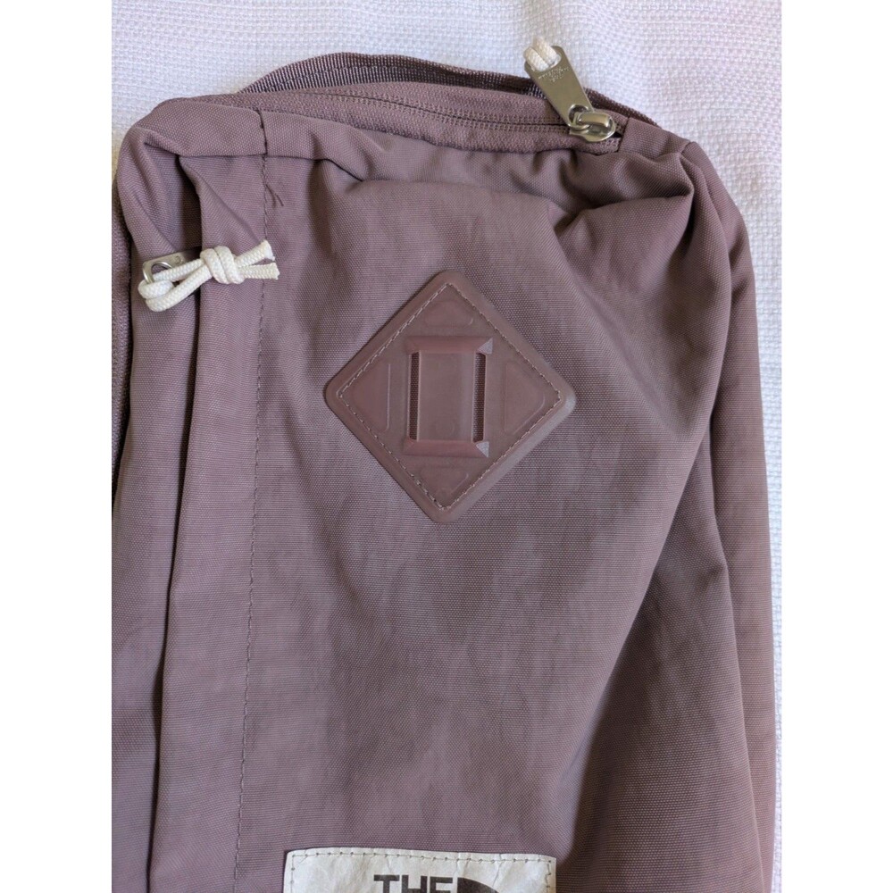 North Face New Berkeley Crossbody Bag In Mauve Purple - Picture 4 of 8